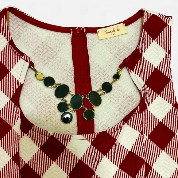 Sarah La Petite Modern tradwife bodycon gingham plaid sleeveless dress - Picture 2 of 5